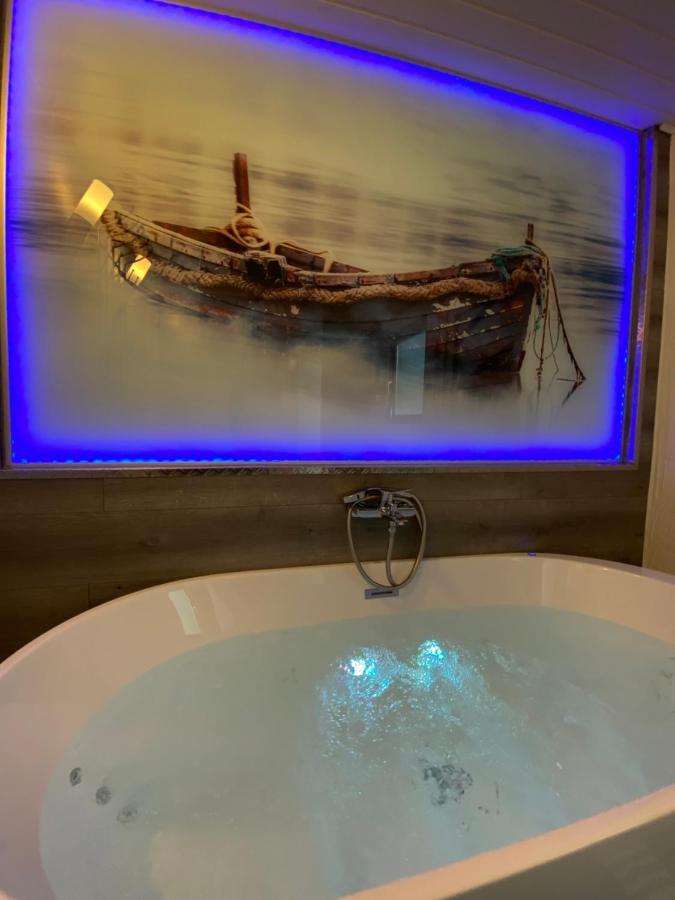 Gleis 2, Waggon Mit Ofen, Optional Mit Whirlpool Und Sauna Dahlem  Extérieur photo